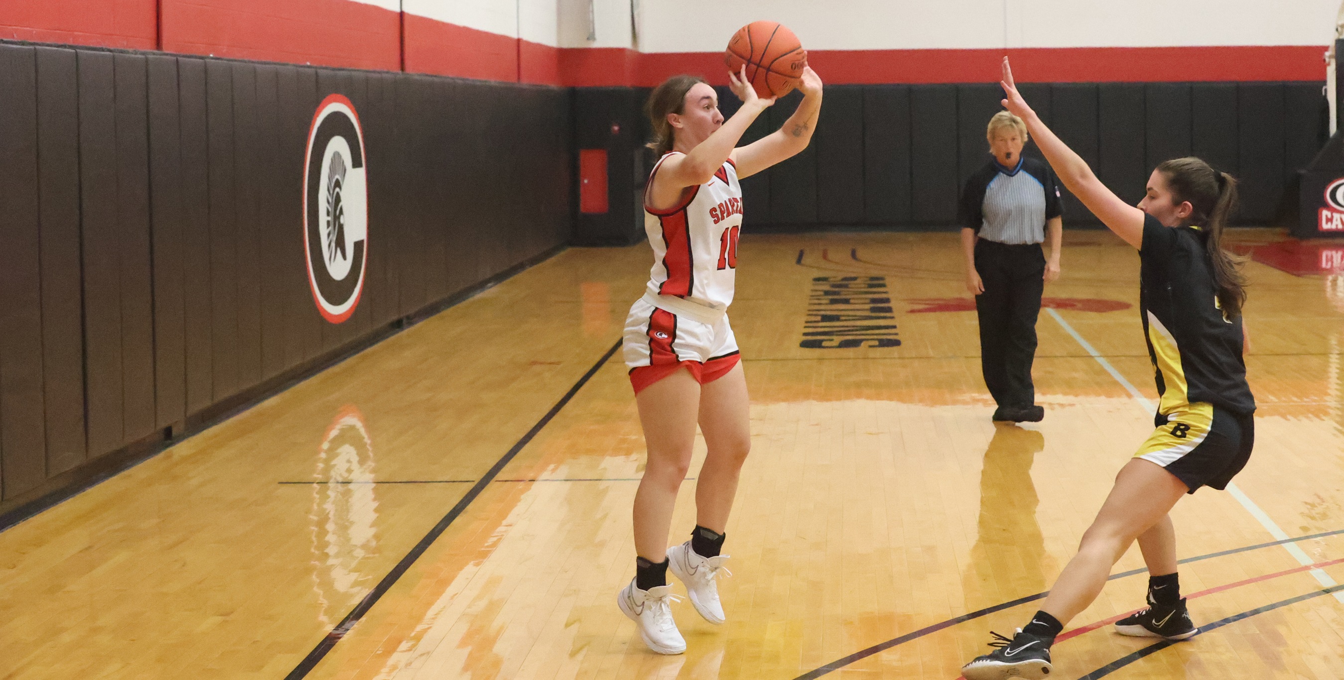 Lexi Alberici led the Spartans with 11 points and five assists on Saturday.